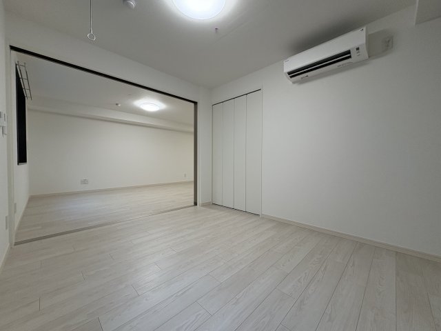 グランピア四谷0202号室 リビング