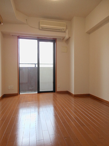 グランド・ガーラ南麻布13階 コンパクトで使いやすい洋室です