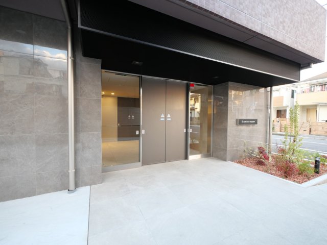 ブライズ高砂3階 外観