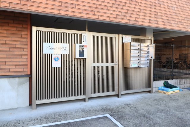 Ｌ’ｉｄｅａｌ成増　Ⅱ エントランス