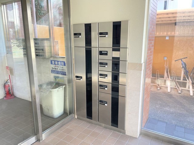 グラウンハイツ0305号室 宅配ボックス