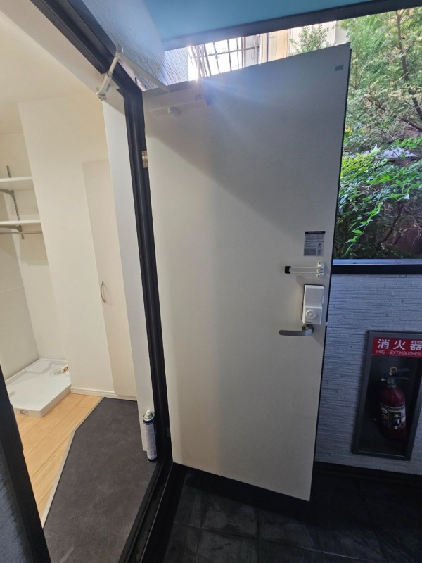 アンソレイユ1階 玄関
