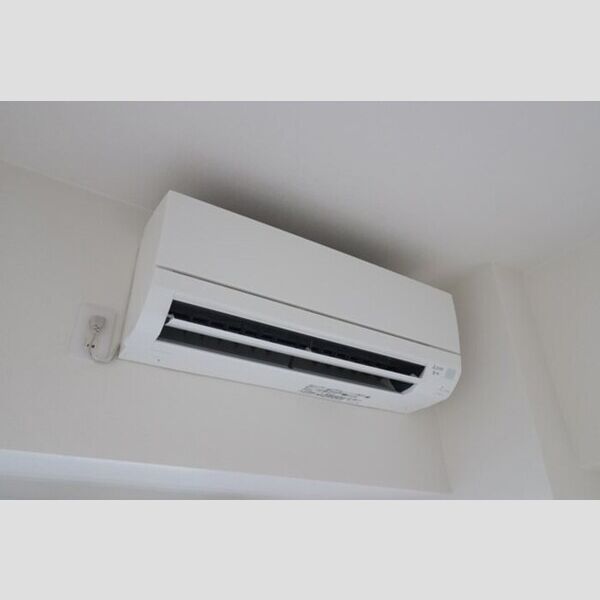 コンフォール小泉211号室 エアコン