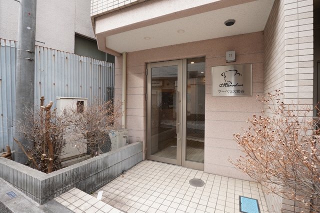 マーベラス鶯谷2階 エントランス