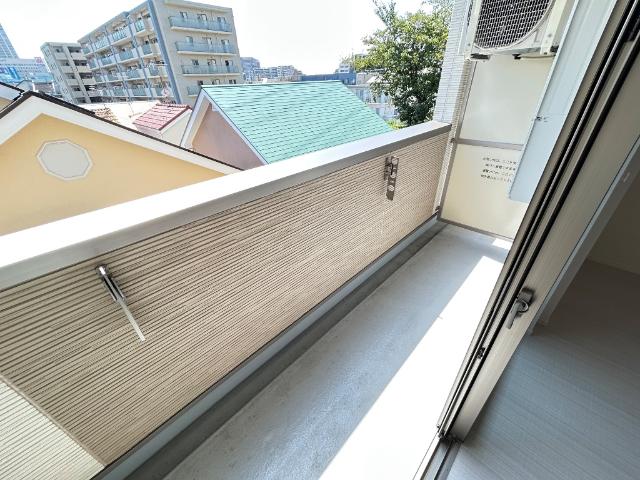 OceanCoastTsudanuma（オーシャンコーストツダヌマ）303号室 ベランダ