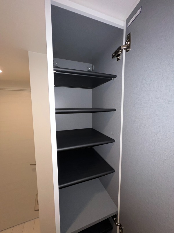 オーブリオン白金4階 収納