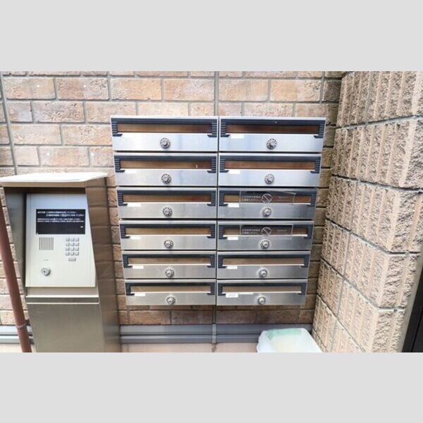 ルミエールK206号室 集合ポスト