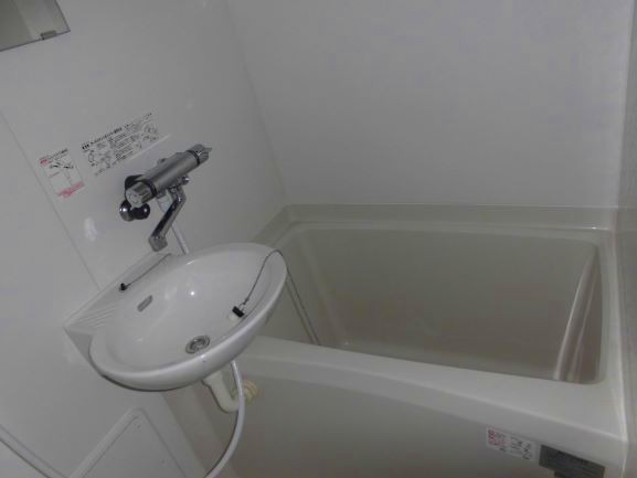 レオパレストレディア 内観