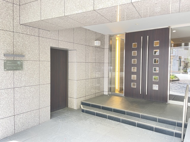 めぞん桜こまち0301号室 エントランス