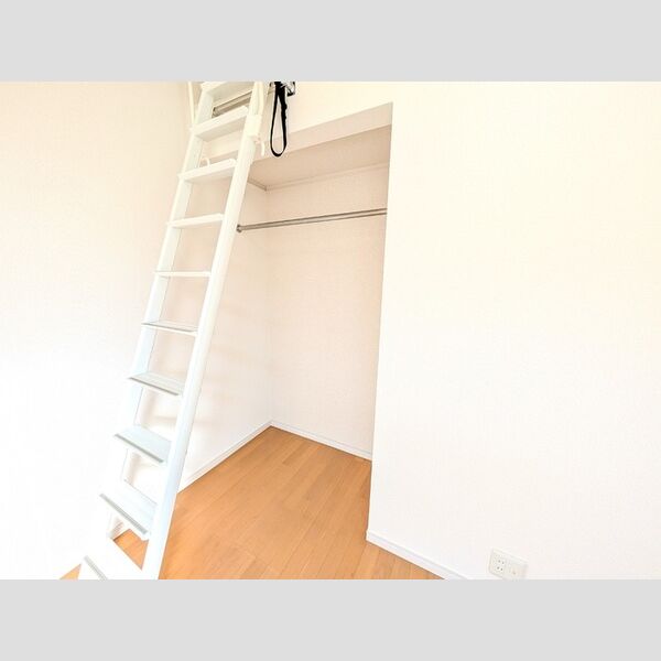 ハイツ岡沢　B202号室 収納