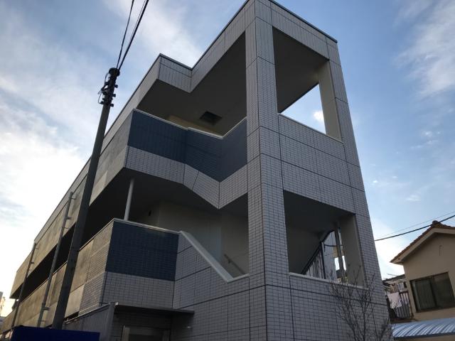 Ｆ－ＢＡＳＥ  Ｅａｓｔ　Ⅱ 外観写真（昼）