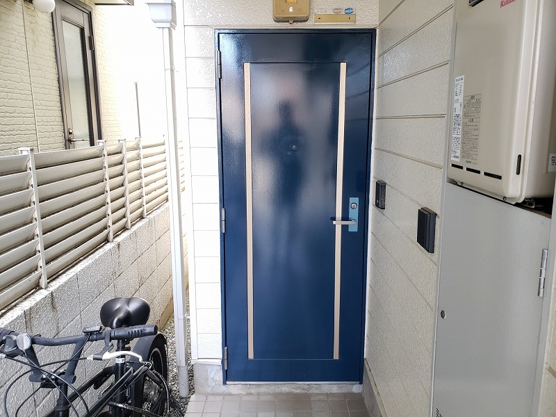 レオパレス春日部第５ 玄関