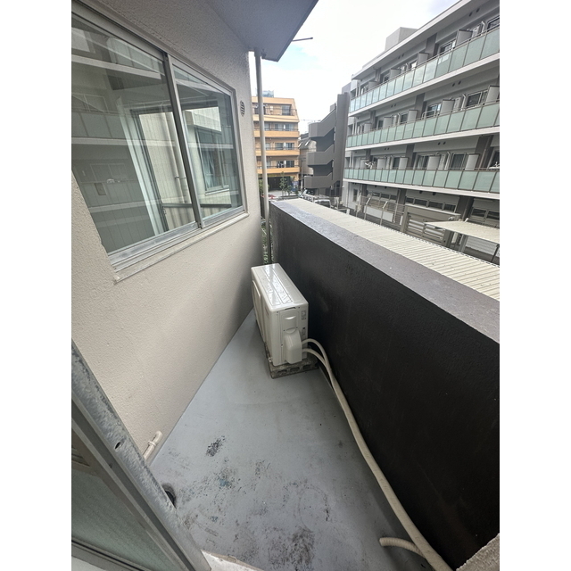 ハイネス大久保 バルコニー