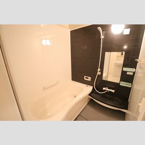 メゾンベール105号室 追い焚き機能付き一坪風呂