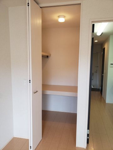 マレアガーデン新横浜Ｅ棟0106号室 収納