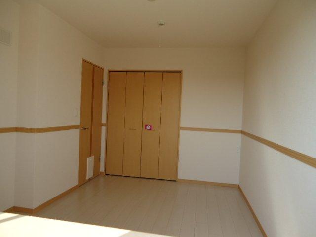 モア　グランディール・エヌ201号室 室内