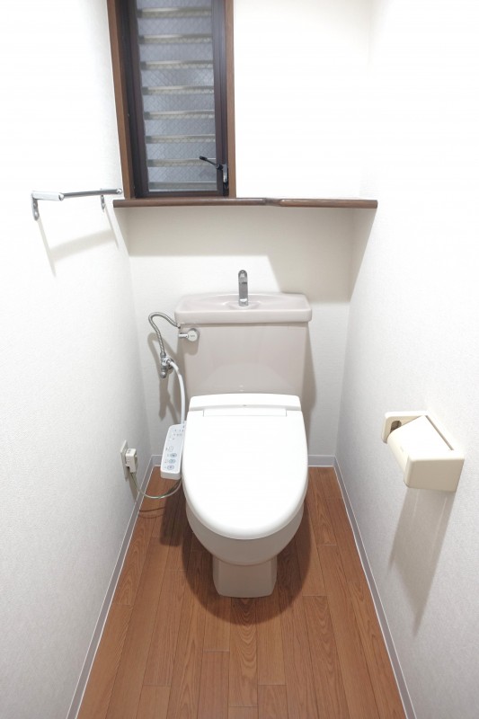 T’s garden横浜反町1階 トイレ