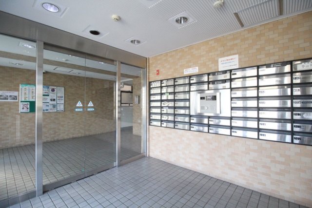 ライオンズマンション西新小岩105号室 エントランス