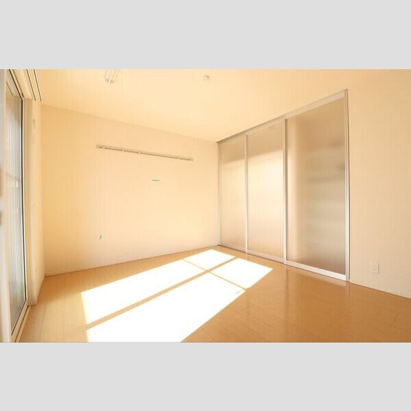 グランブラシェ101号室 ★洋室7帖★