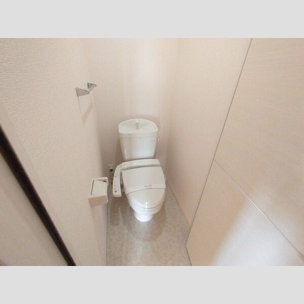 ベルデュール105号室 トイレ