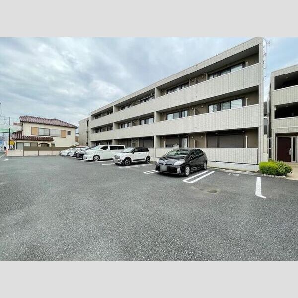 My tiara115号室 駐車場
