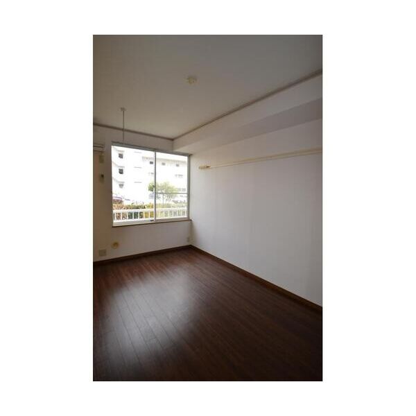 ハビタス調布112号室 リビング