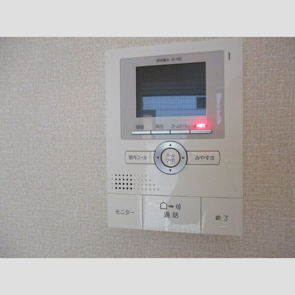 リヴェール102号室 インターフォン