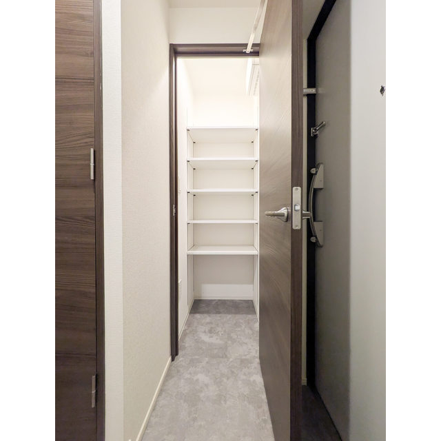 プライムガーデン若木0508号室 内観