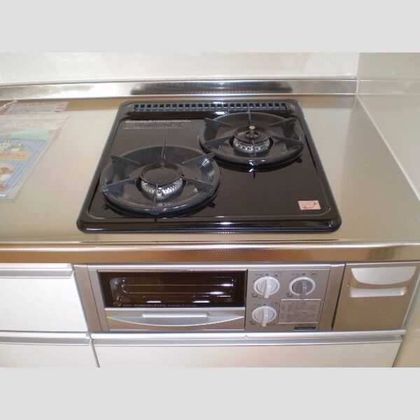 サニーフラット三ツ沢203号室 システムキッチン