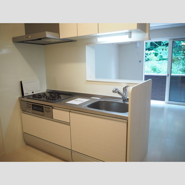 Tortuga　B102号室 対面キッチン(3口コンロ)