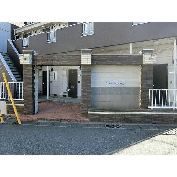 ジュネパレスシオン0101号室 エントランス