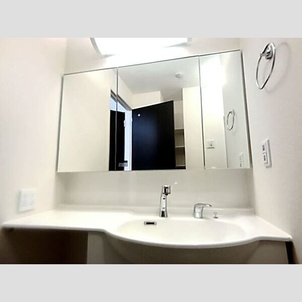 レスポワール　A 三面鏡付洗髪洗面化粧台