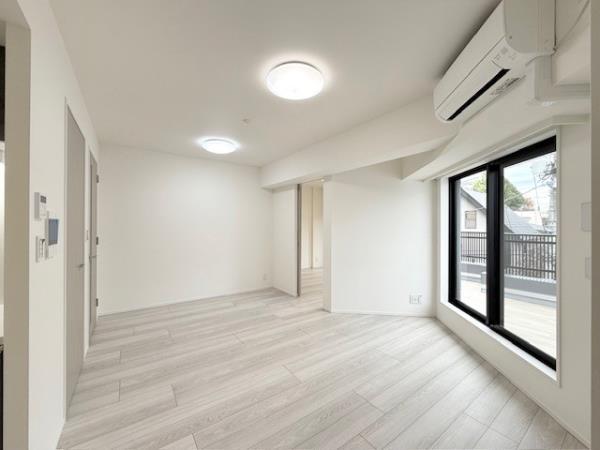 エレミ本蓮沼3階 リビング