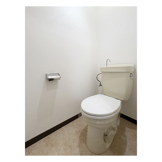 ローズパティオ105号室 トイレ