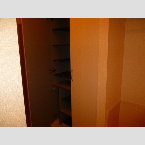 ルミウス208号室 シューズBOX