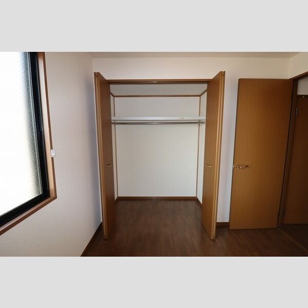 クレスト・エイト 洋室　クローゼット