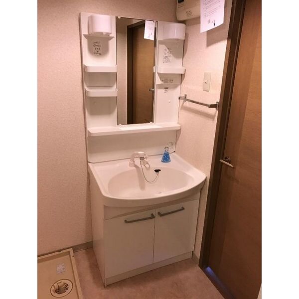 ヴィルヌーブ401号室 305号室