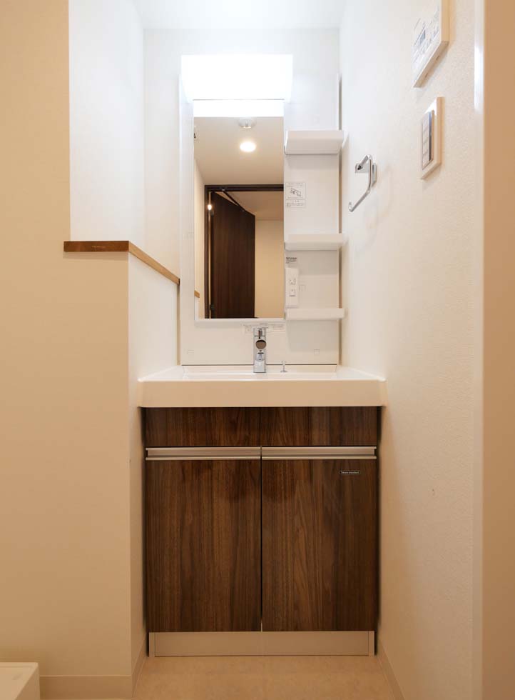 Mind Shimurasakaue5階 内観