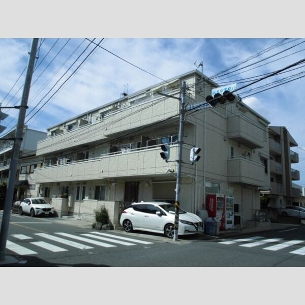 サンテラス市ヶ尾303号室 建物外観