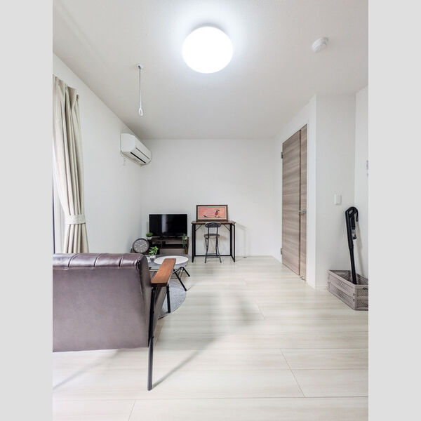 ダイヤモンドハイツ205号室 リビング