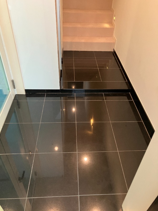 八雲ハウス 玄関