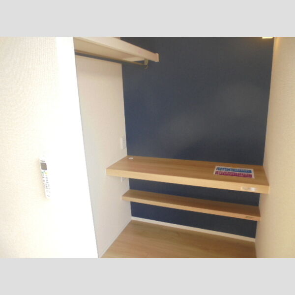 ウェルデンスD-stay　B312号室 収納