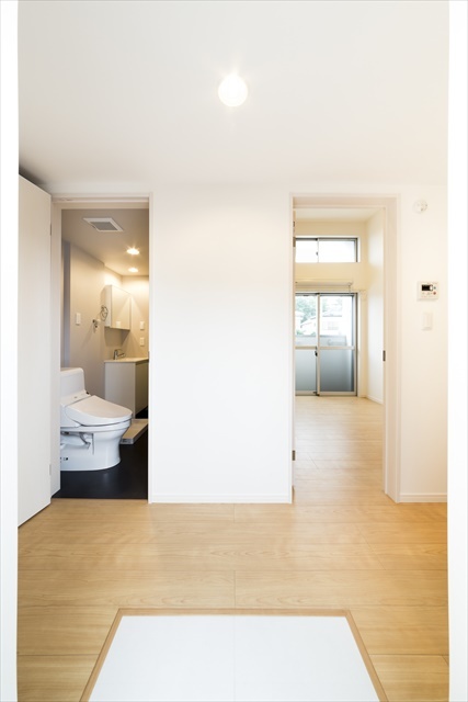 メイプル見沼 玄関