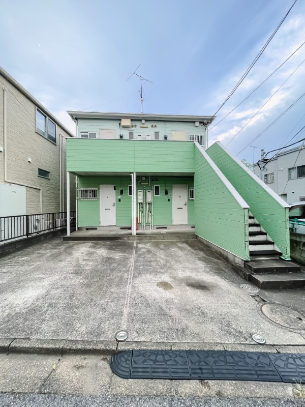 メーゾンビジュー 駐車場