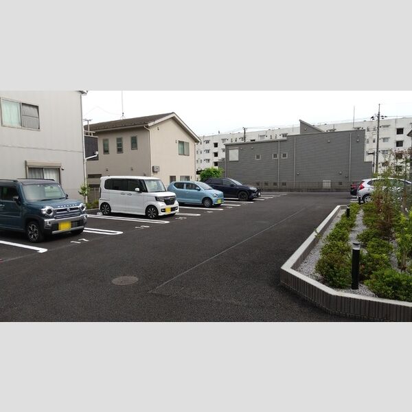 セジュール鳥井戸 駐車場