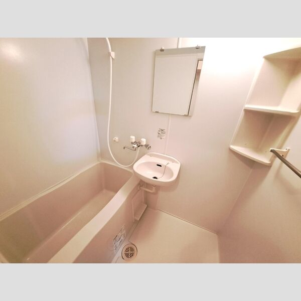 クレスト西戸部201号室 ユニットバス