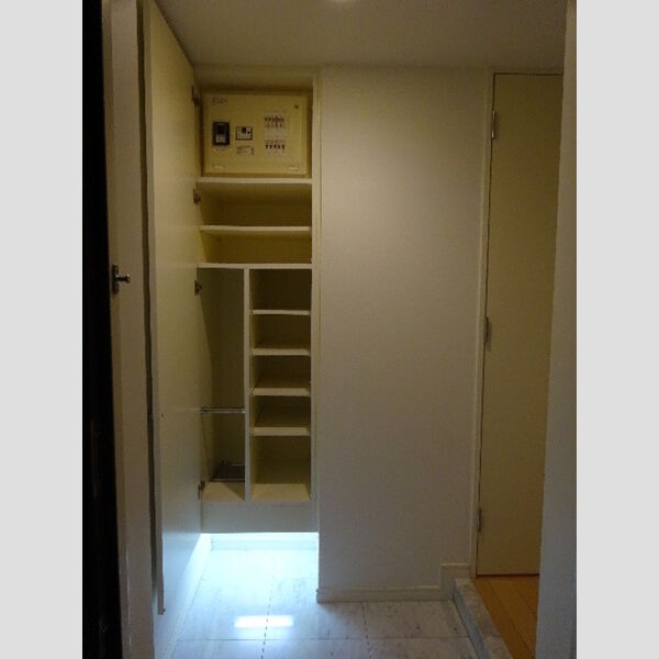 カスタリアお茶の水0201号室 玄関