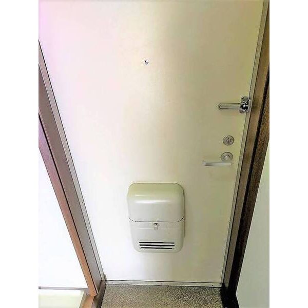 フラワーハイツ 玄関