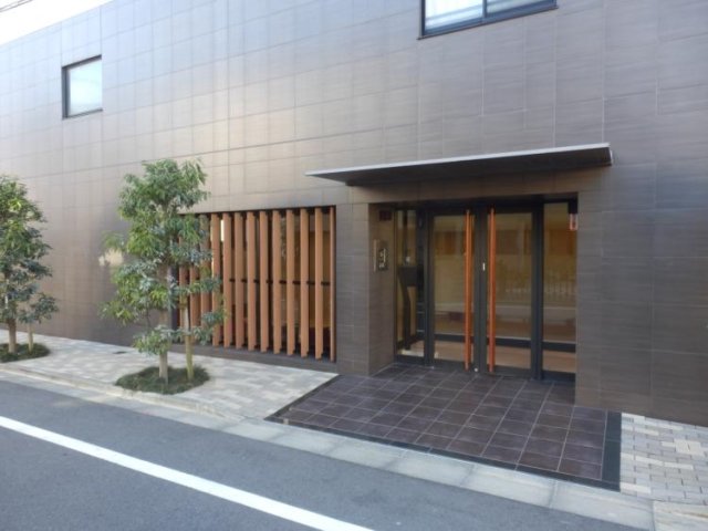 コンシェリア駒込ＥＡＳＴ エントランス