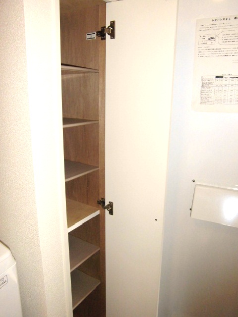 レオパレスパムグラネット206号室 シューズボックスついてます！